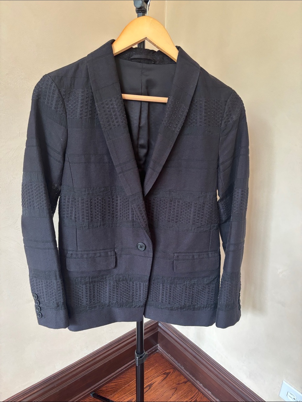 Armani Exchange Women's Black Textured Single-Button Blazer